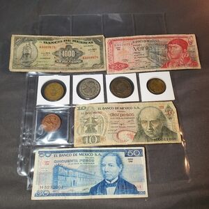 Vintage Mexican Currency Lot: Banknotes (50, 10 Pesos) & Collectible Coins - Cir